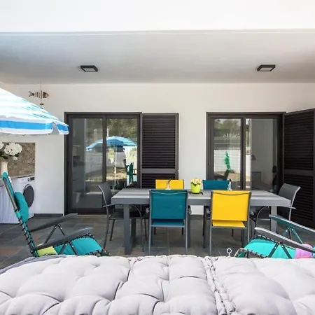 Villa Salut By Stay-Ici, Algarve Holiday Rental Villa