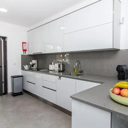 Villa Salut By Stay-Ici, Algarve Holiday Rental Villa Albufeira