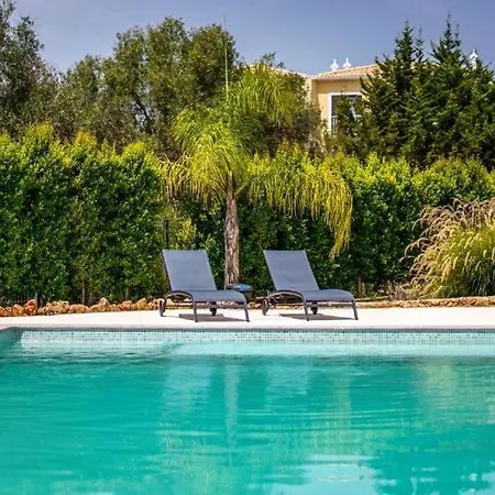 Villa Salut By Stay-Ici, Algarve Holiday Rental ヴィラ アルブフェイラ