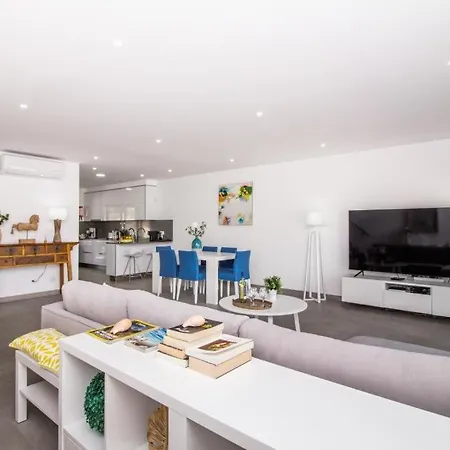 Villa Salut By Stay-Ici, Algarve Holiday Rental ヴィラ